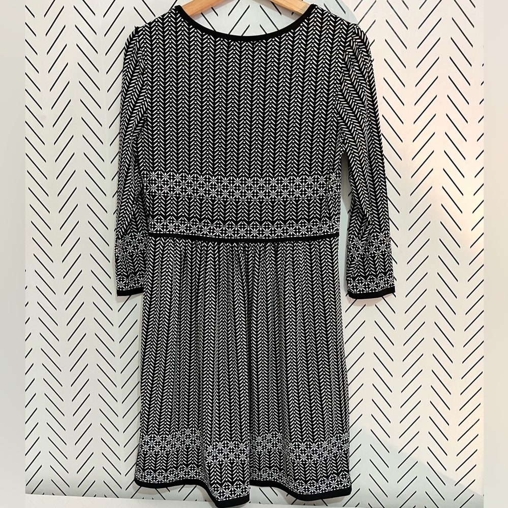 NWOT Max Studio Black&White Pattern Dress - Size Small